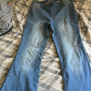 Wonder Nation Flare Blue Jeans. Brand new never worn. The size is XL (14-16).